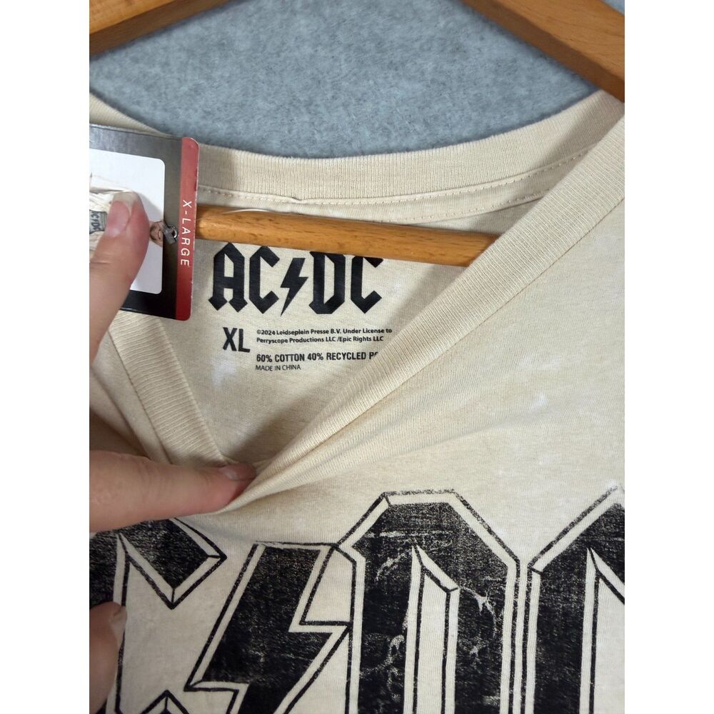 NWT AC/DC Men's XL Back in Black Hells Bells Cream Mineral Wash Graphic Tee 4018 - Picture 2 of 6